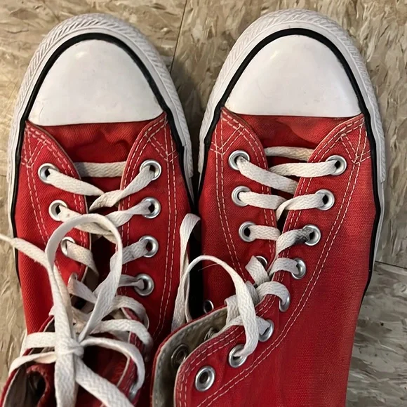 Red High Top Converse Chuck Taylor All Star - Men’s 7, Women’s 9 - Picture 5 of 6